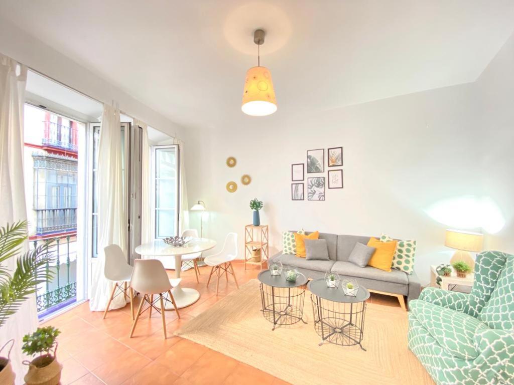 Superb In Downtown Of ,parking Optional, !! Appartement