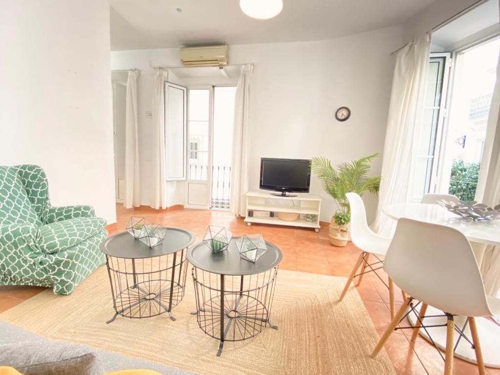 Superb In Downtown Of ,parking Optional, !! Appartement